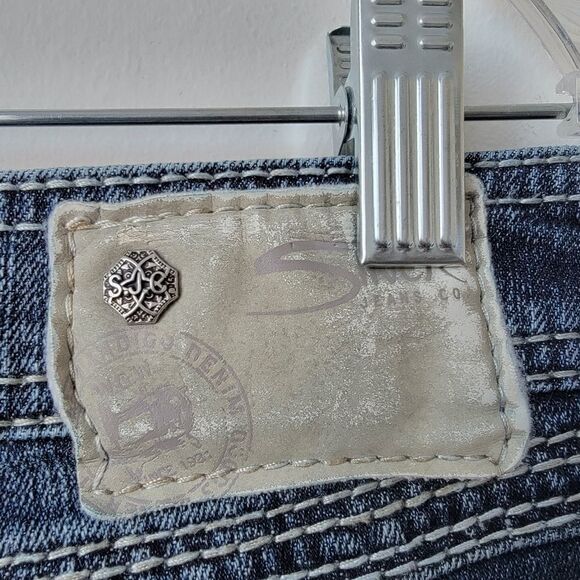 Silver JEANS Co. Distressed Twisted Capri Low Rise Medium Wash Denim Size 28 - Picture 7 of 11